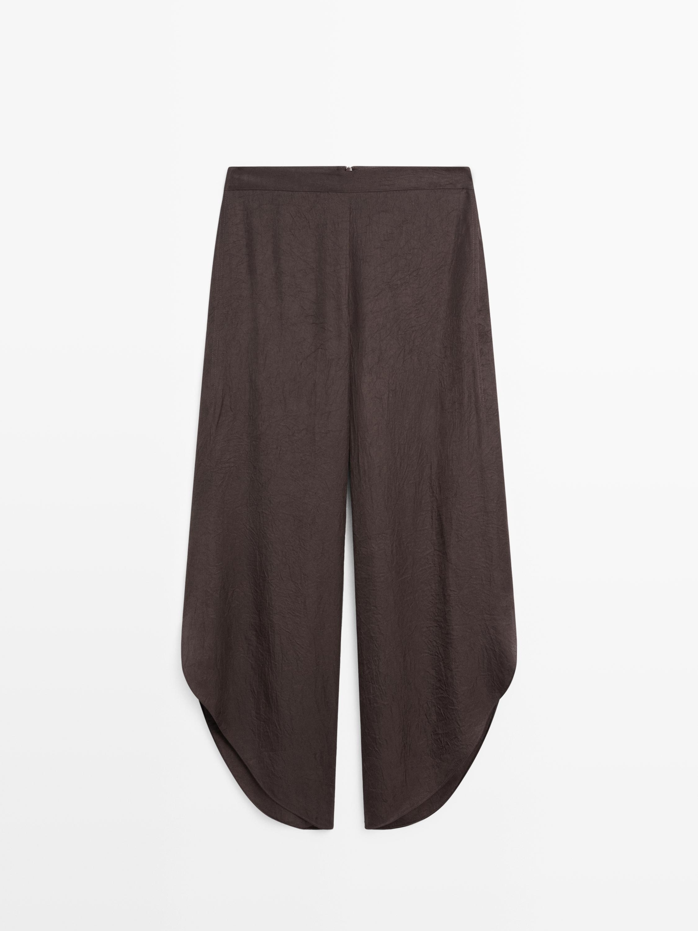Flowing split hem trousers